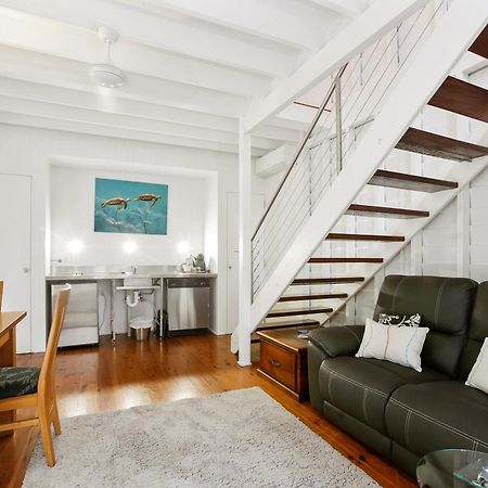 Port Douglas Cottage & Lodge ภายนอก รูปภาพ