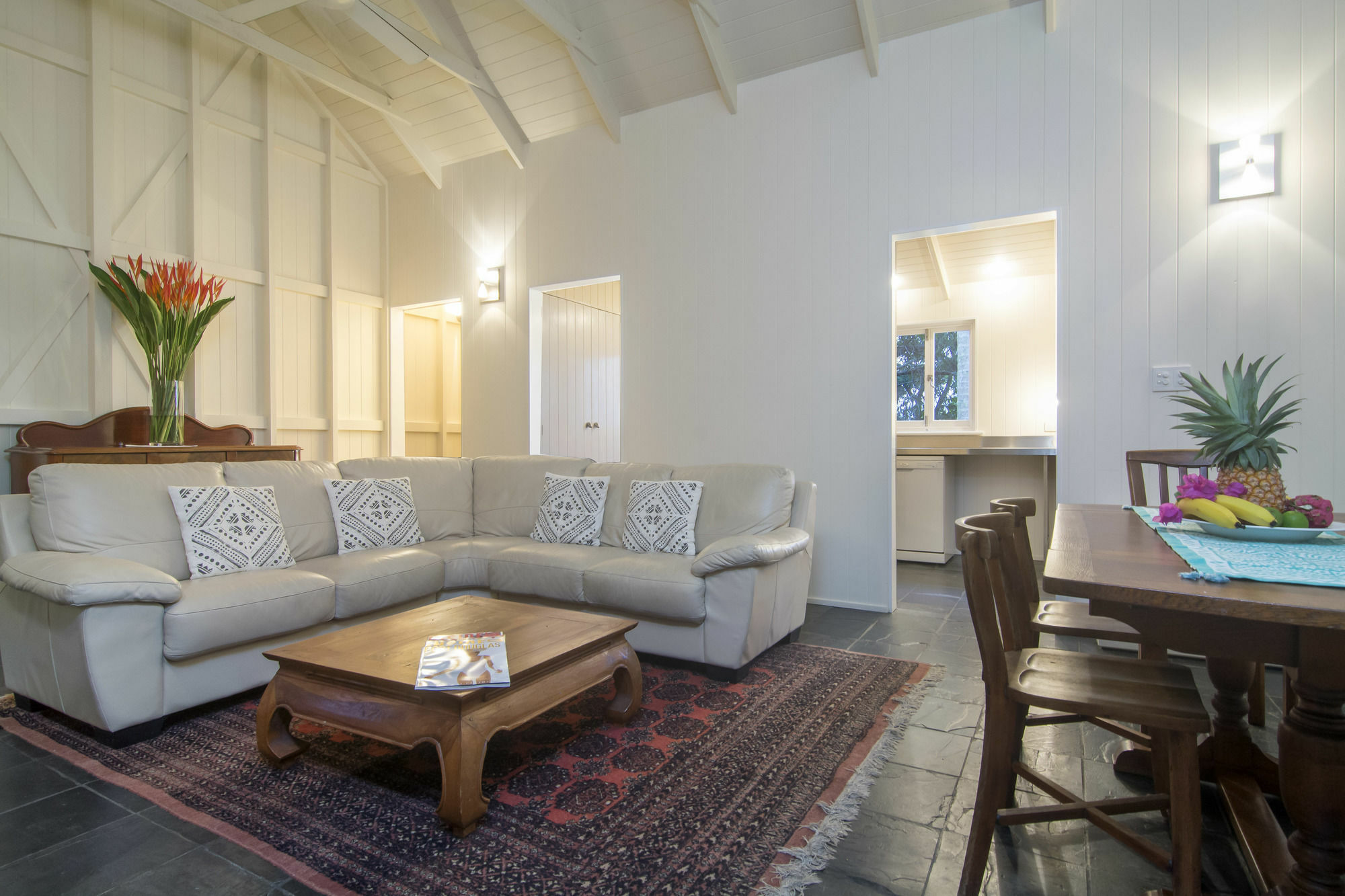 Port Douglas Cottage & Lodge ภายนอก รูปภาพ